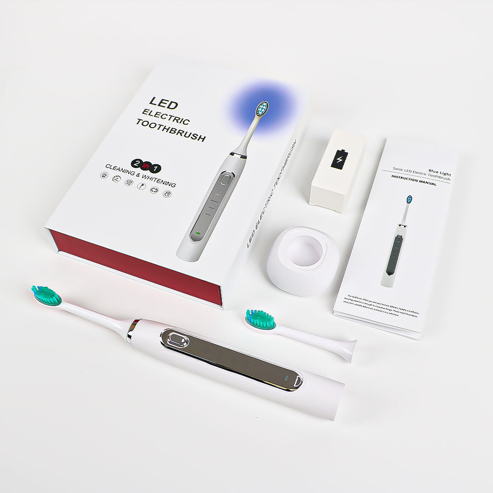 מברשת השיניים היחידה שמצחצחת ומלבינה בו-זמנית (דור 2)