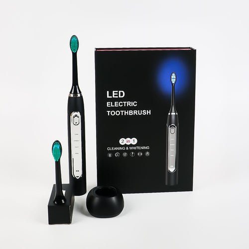 מברשת השיניים היחידה שמצחצחת ומלבינה בו-זמנית (דור 2)